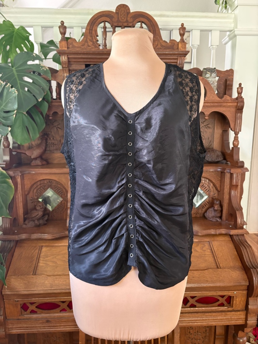ezra silk blend Black Floral Lace Tank
